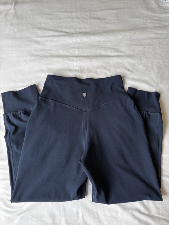 Lululemon Align Jogger 28"
True Navy ✨ - Picture 5 of 9